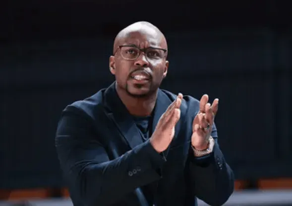 九游体育在线-米切尔:徐昕&李祥波&郭艾伦等人受伤,潜力赛甚至凑不到人